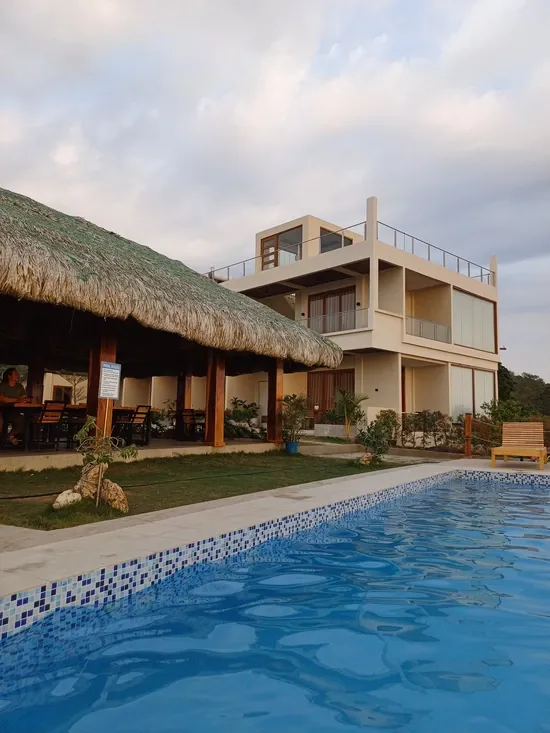 Summer Coastal Suites, Bacnotan, La Union