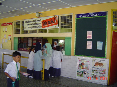 DIALOG RAKYAT: Harga makanan kantin sekolah naik