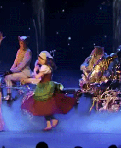funny-gif-Disney-dress-princess
