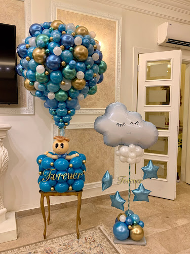 Hot Air Balloon and Cloud Centrepiece by Zahraa Jawad