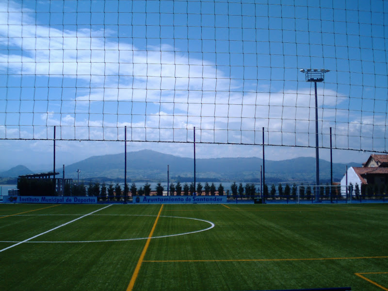 Campo de fútbol en la Avenida del General Dávila en Santander