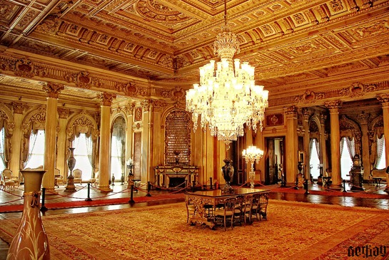 dolmabahce_palace_2_by_serkanavcioglu-d30gdhq