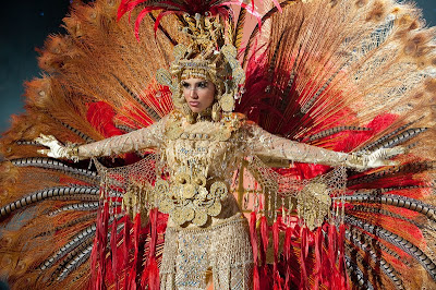 Sheldry Saez,Best National Costume award 2011