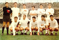 SEVILLA C. F. - Sevilla, España - Temporada 1966-67 - Rodri ,Toni, Costas ,Román, Eloy I y Cardo; Oliveros, Pipi Suárez, Pintado, Bancalero y Moya - F. C. BARCELONA 5, Costas, p. p., Vidal I 2, Rifé y Fusté, SEVILLA C. F. 0 - 13/11/1966 - Liga de 1ª División, jornada 9 - Barcelona, Nou Camp - El Sevilla se clasificó 13º en la Liga, con Barinaga y Arza de entrenadores