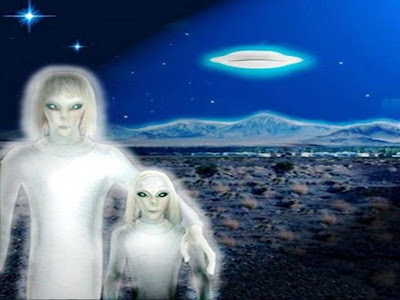 Alienígenas Blancos Altos