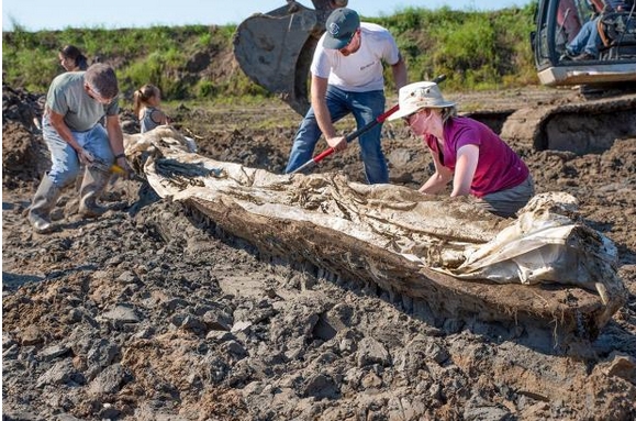 the 16-foot-long canoe has been carbon-dated at well over