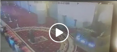 VIDEO: Heboh! Imam Masjid Ditampar Saat Salat Jumat 