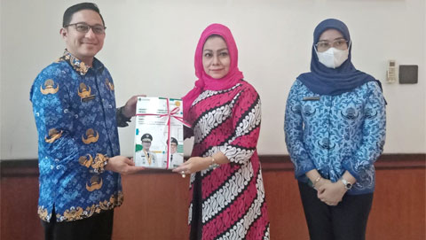 Senator Eni Sumarni Terima Aspirasi dari Gubernur Jawa Barat