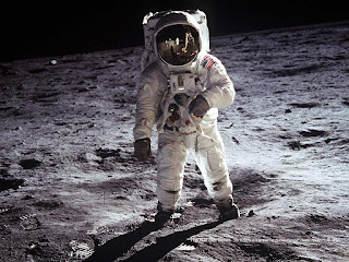 astronaut moonwalk