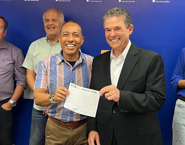 Prefeito de Olinda, Professor Lupércio, se filia ao PSD em cerimônia no Recife