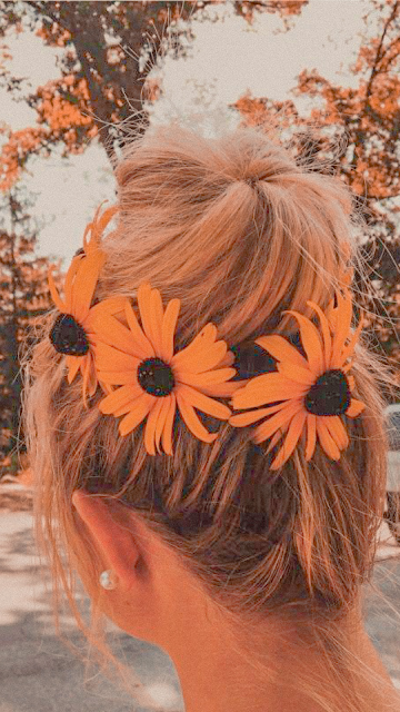 bun-blond-hair-aesthetic-tumblr-sunflowers-vsco-girl-a-simple-blogger-catholic