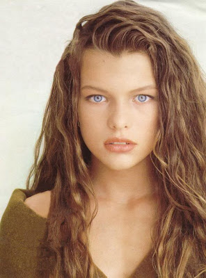 Milla_Jovovich_sexy_retro