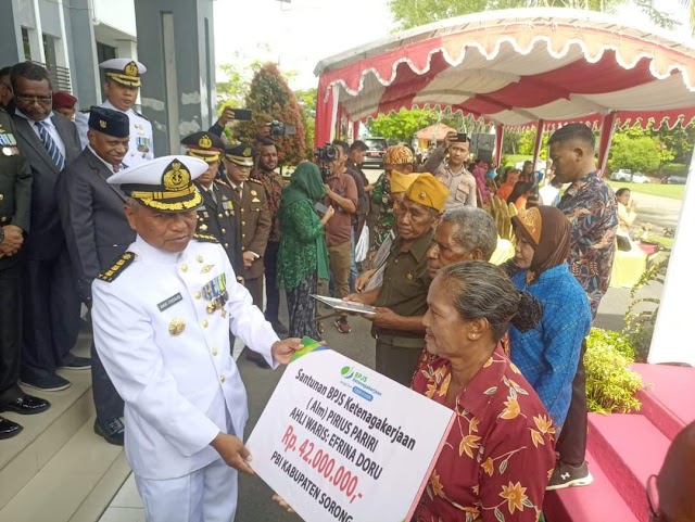 PemKab Sorong Upacara Laksankan Hari Pahlawan ke-77, " Pahlawanku, Teladanku'
