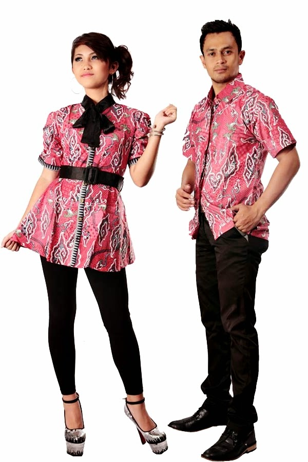  Gambar  Foto Model Baju  Batik  Pasangan Couple Caption 