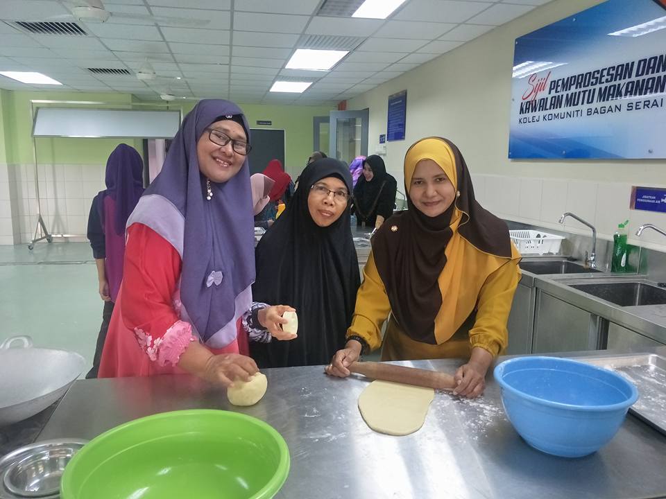 Kursus Pendek Penghasilan Donut di Kolej Komuniti Bagan Serai