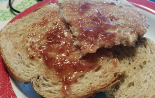 Fiordifrutta Jam on toast