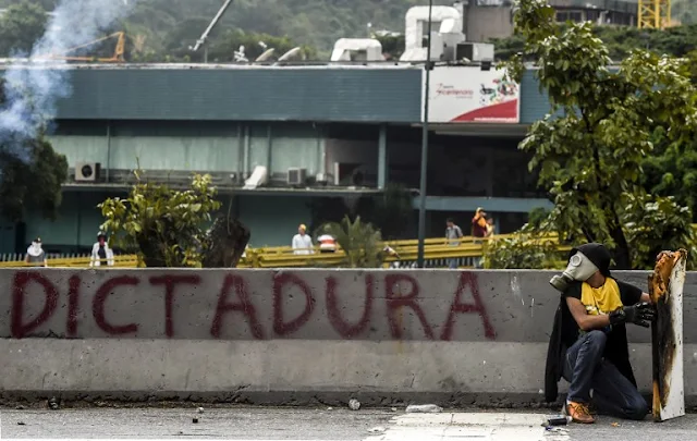 Χάος στη Βενεζουέλα: 12 νεκροί στη διάρκεια της νύχτας