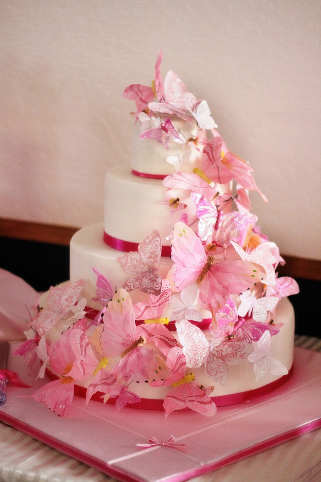  Wedding  Cakes  Pictures  Butterfly Wedding  Cake  Decorations  