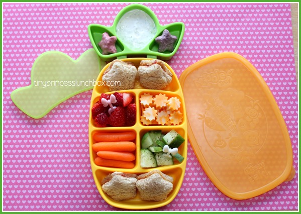 Lunch for K in our Dr. Sears Nibble Tray! #Drsearsnibbletray #schoollunchideas #lunch #pinapple