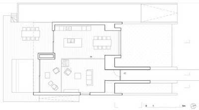 Rumah Split Level yang Sebagian Dibenamkan Dalam Tanah