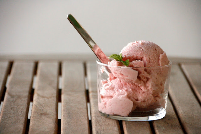 Helado de fresa casero