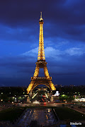 LA TORRE EIFFEL, PARÍS. Fue construida en 1889 para la Feria Mundial de . (img )