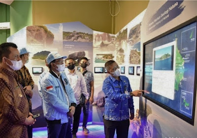 Menkominfo Didampingi Gubernur Kepri Meninjau Geopark Natuna
