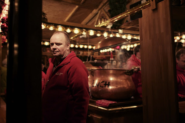 edinburgh-christmas-market