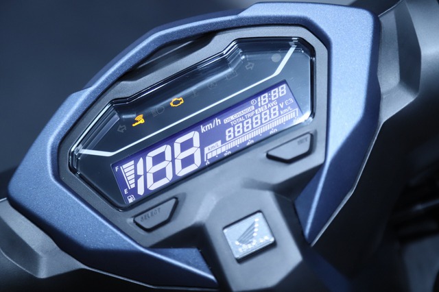 Ảnh thực tế Honda Vario 125 2023 vừa ra mắt: Giá quy đổi từ 35 triệu đồng, dễ tạo cơn sốt tại Việt Nam - Ảnh 7.