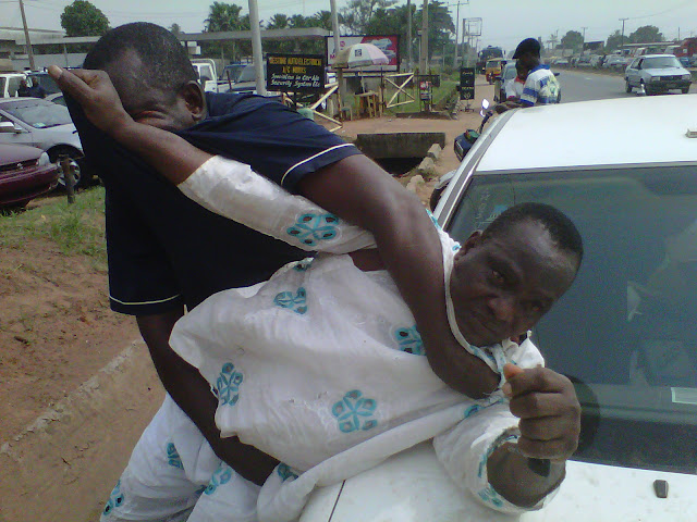 Two Full Grown Adults Fighting Over Minor Accident(Photos)