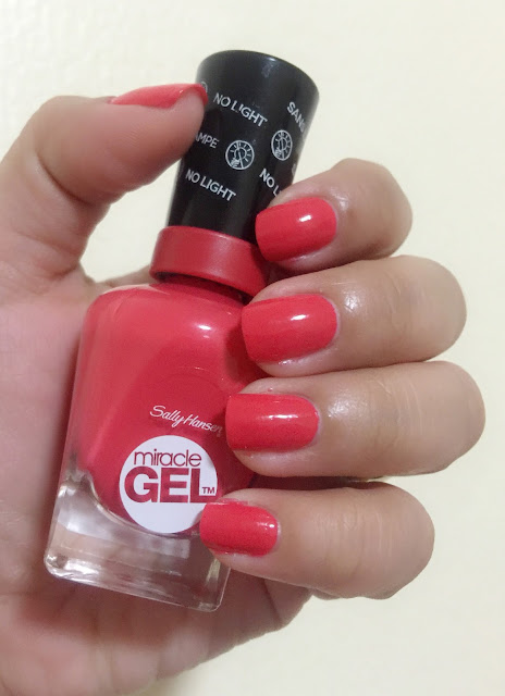 Sally Hansen Miracle Gel in Redgy