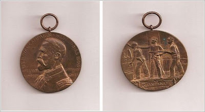 William T. Sampson Medal front and back belonging to John Fleming Walsh