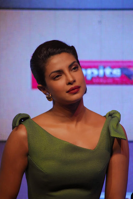 Priyanka Chopra hot in black shorts + other sexy pics in green dress