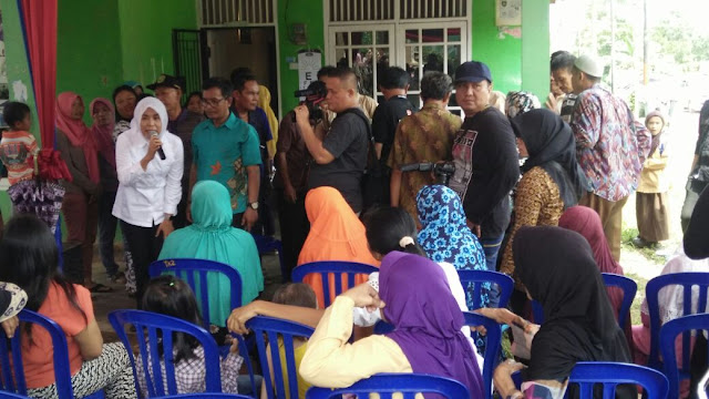 Warga Pulo Gadung Pengadilan Tinggi KM 9 Antusias Sambut Kedatangan Fitrianti Agustinda.