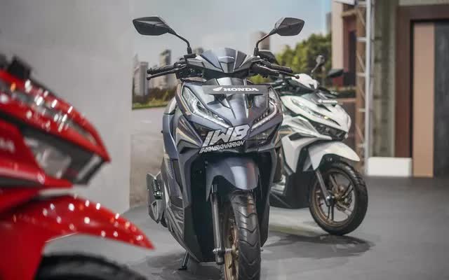 Ảnh thực tế Honda Vario 125 2023 vừa ra mắt: Giá quy đổi từ 35 triệu <a href=