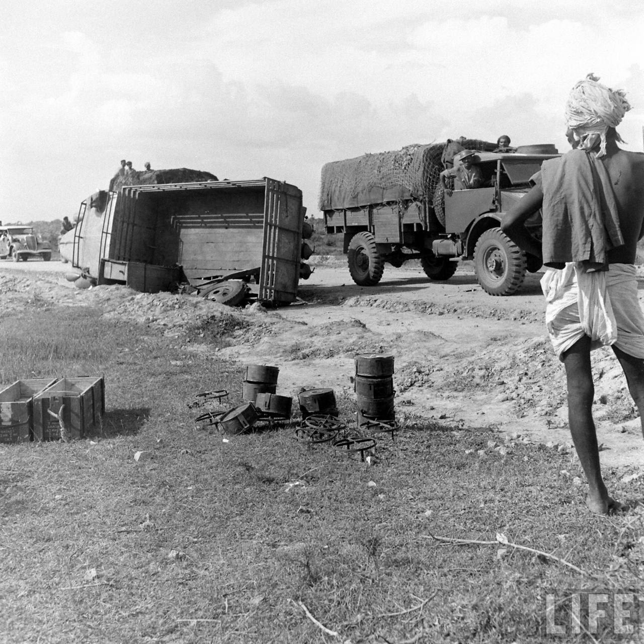 Operation Polo | Hyderabad Police Action | Annexation of Hyderabad, Hyderabad (Deccan), Telangana, India | Rare & Old Vintage Photos of Operation Polo, Hyderabad (Deccan), Telangana, India (1948)