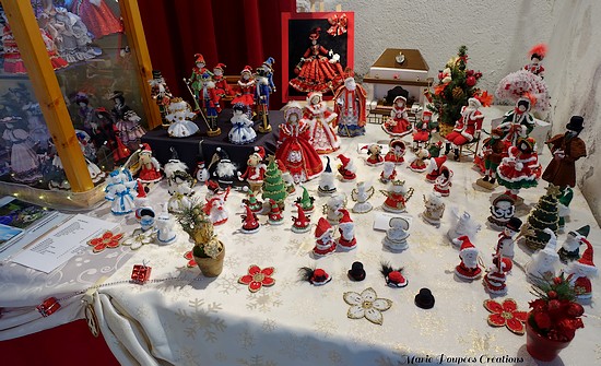 Poupées et figurines de Noël