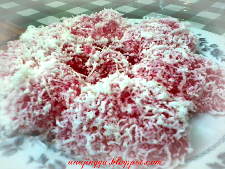 Kuih Sagu Merah