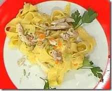 Fettuccelle al limoncello con ragù di sgombro
