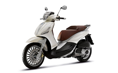 2011-Piaggio-Beverly-Tourer-300