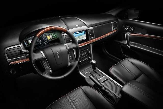 2017 Lincoln Town Car Interior