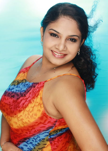 Srilankan Upcoming Singer Chathurika Geethali Letest Image