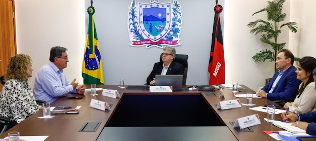João Azevêdo recebe Missão do Banco Mundial e destaca execução das obras do Projeto de Segurança Hídrica da Paraíba