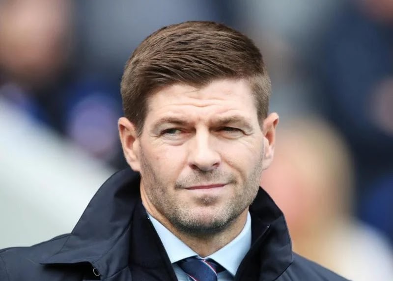 Former Liverpool defender slams Aston Villa fans for barracking Gerrard