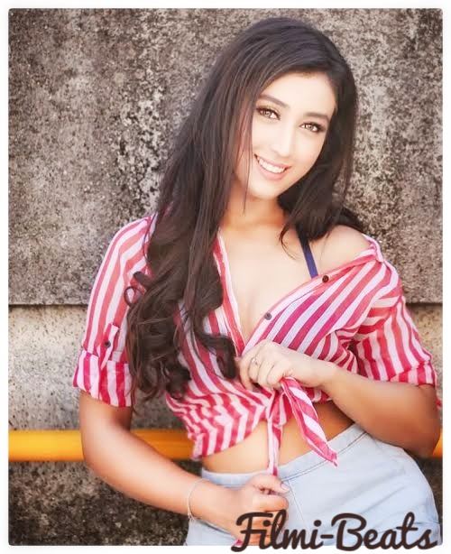 Priyamvada Kant wallpapers and Biography