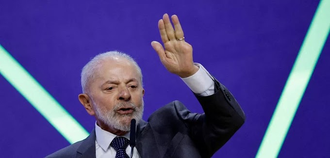 Lula celebra PIB acima das expectativas e diz que "quando o povo tem possibilidade de consumir, a economia dá certo"
