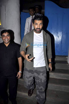 John abraham snapped at Olive