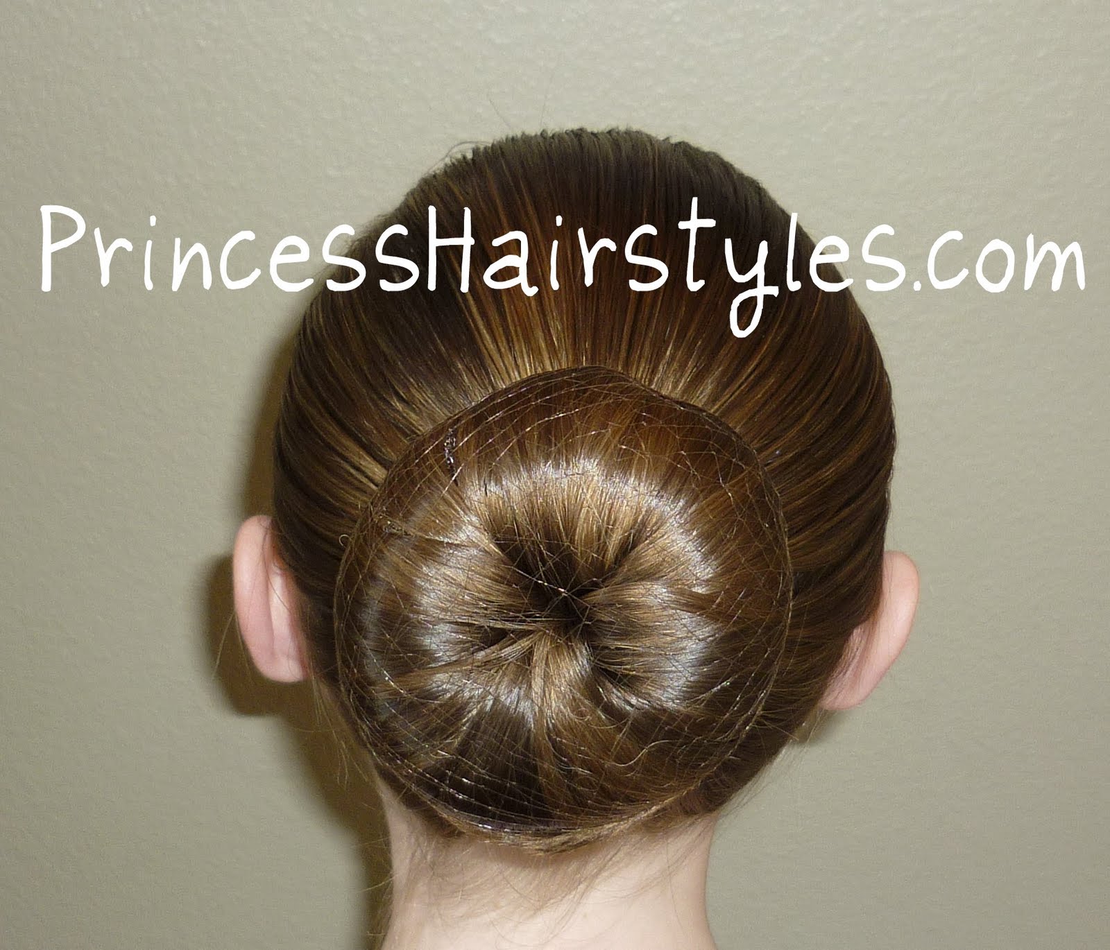 A New Way To Create a Big Donut Bun Without Using Donut /High Messy Bun  Hairstyle - YouTube
