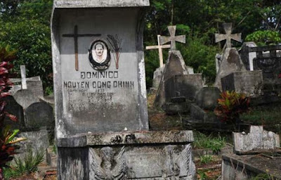 Makam Kampung Vietnam Batam