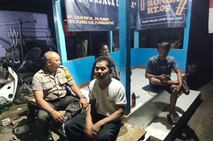 Polsek Plered Bersinergi dengan Warga Demi Keamanan Desa